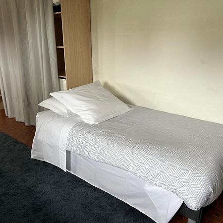 Chambre Sur Eysines Extérieur photo