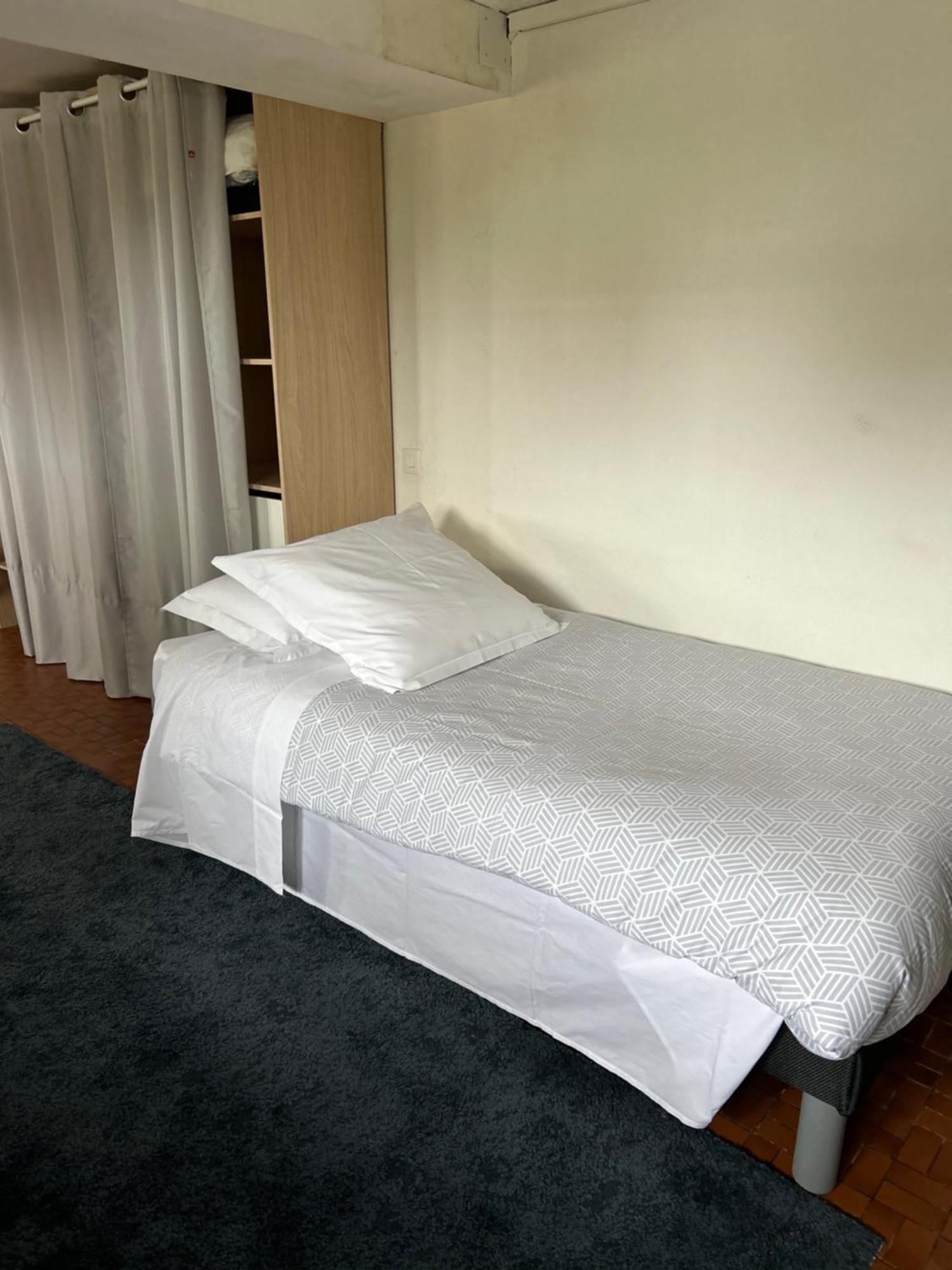 Chambre Sur Eysines Extérieur photo